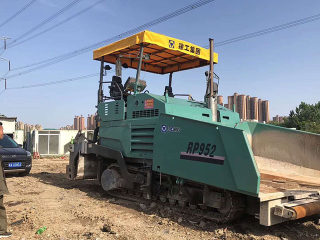 攤鋪機(jī) 攤鋪機(jī)